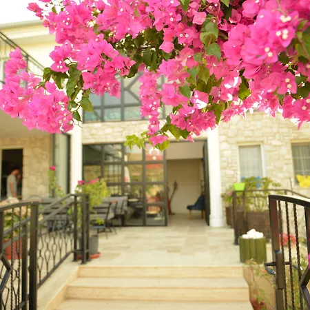 Village Farm Boutique Frühstückspension 3*